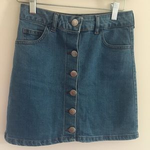Mini jean skirt with buttons